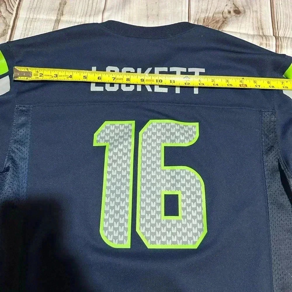 NFL Team Apparel Boys Jersey Seattle Seahawks Lockett XL 18/20 - Picture 4 of 8